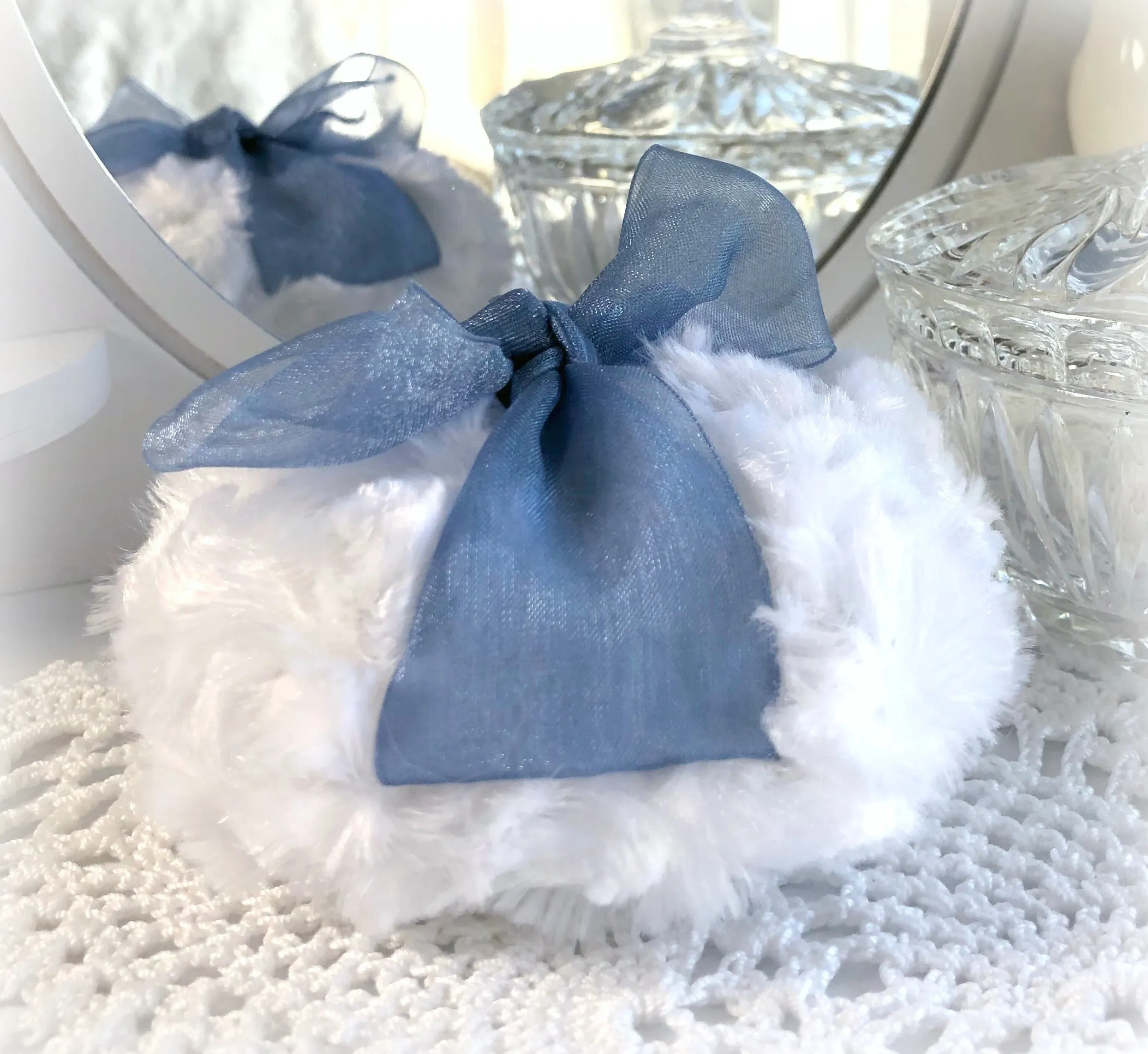 Powder Puff - country blue, 4 inch