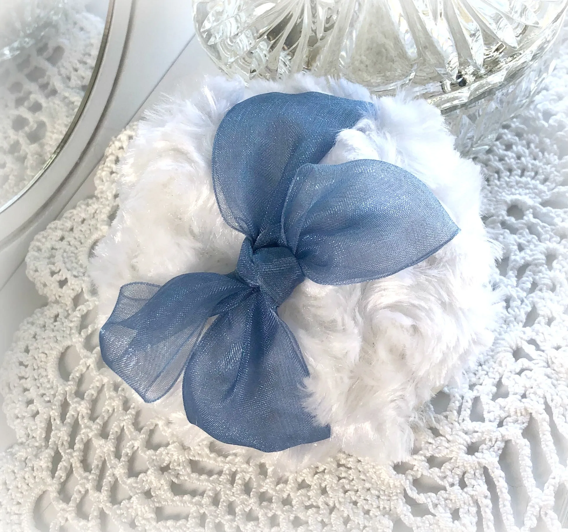 Powder Puff - country blue, 4 inch